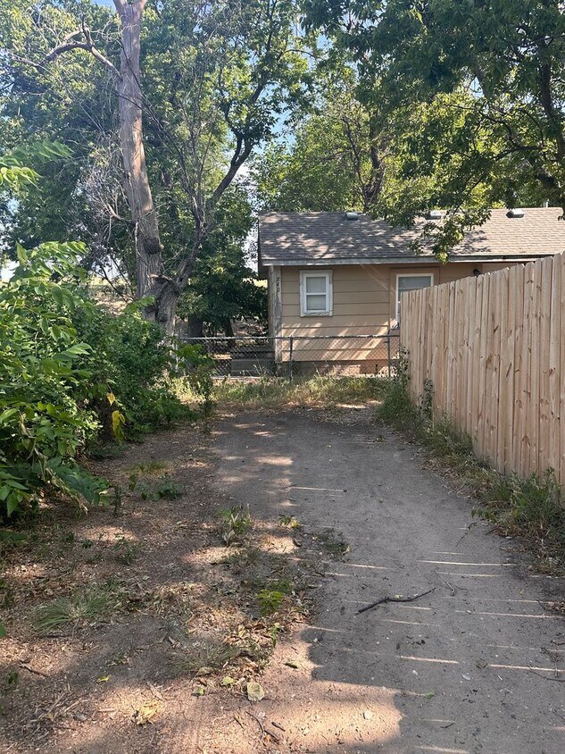Primary Photo - 742 Hendryx