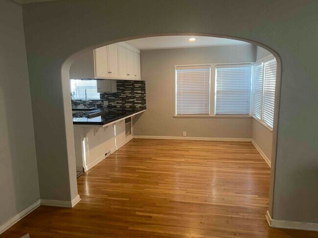 Foto del edificio - 2164 18th Ave