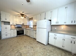 Building Photo - 12 Boimare Ave