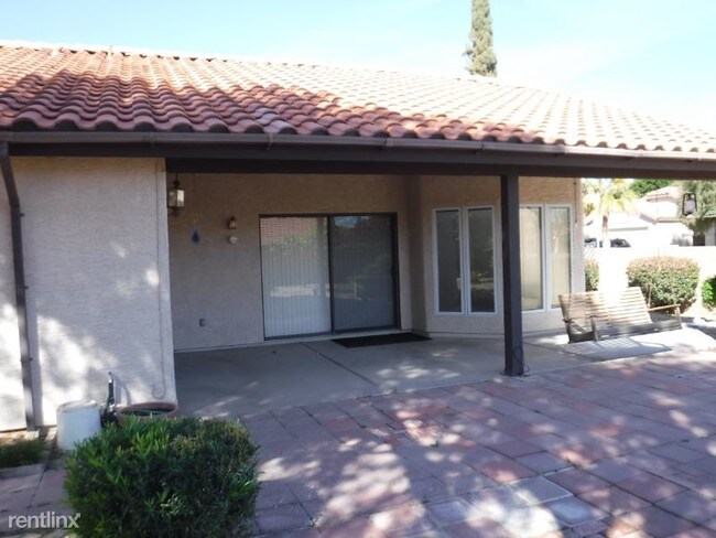 Building Photo - 4 br, 2 bath House - 12801 S 40th Pl