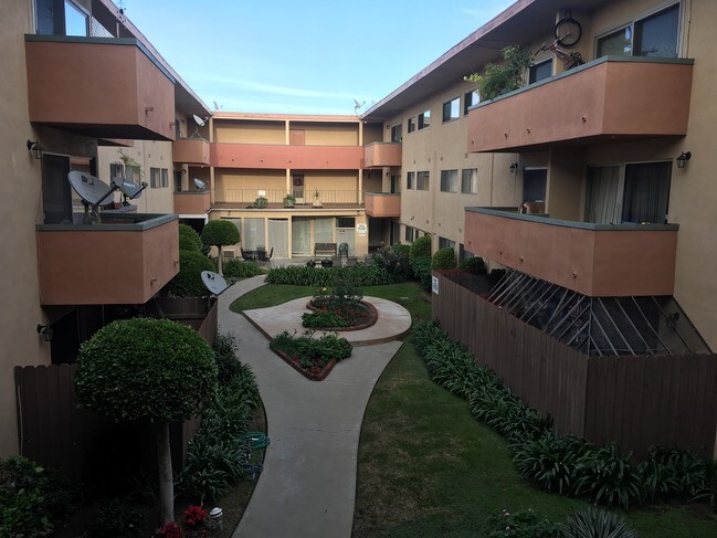 Foto del edificio - 805 Glenway Dr