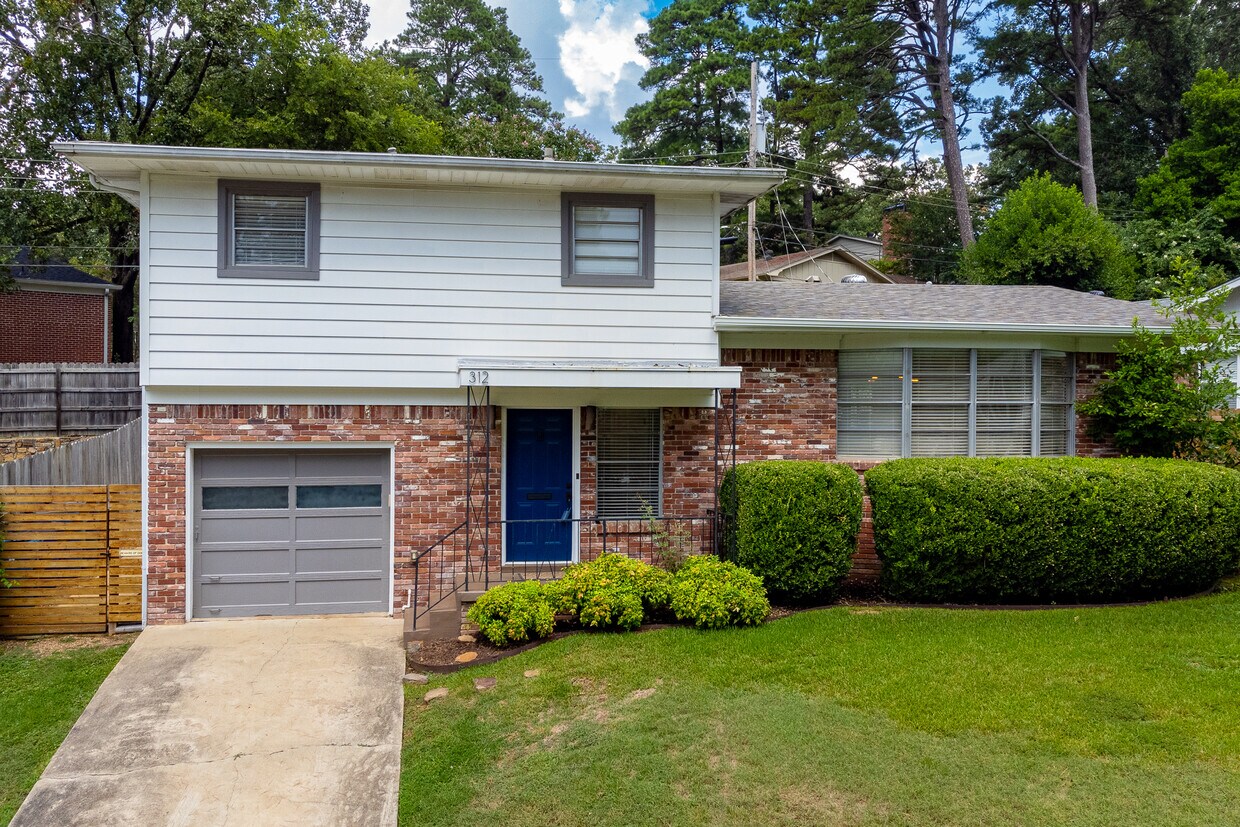 312 Schoolwood Ln, Cammack Village, AR 72207 House Rental in Cammack