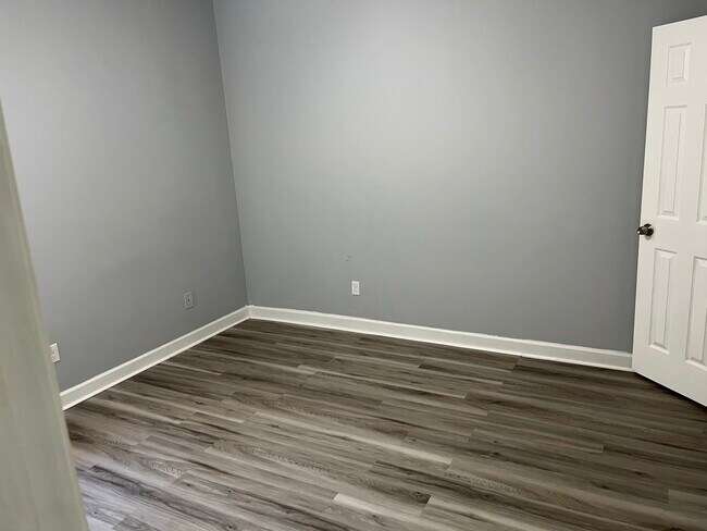 Foto del edificio - 901 Marlborough Rd