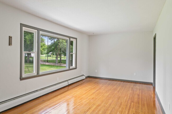 Foto del edificio - Welcome to the country! 3bd Rambler with f...