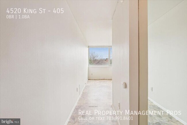 Foto del edificio - 4520 King St