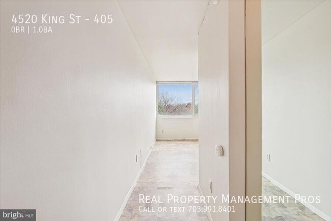 Building Photo - 4520 King St