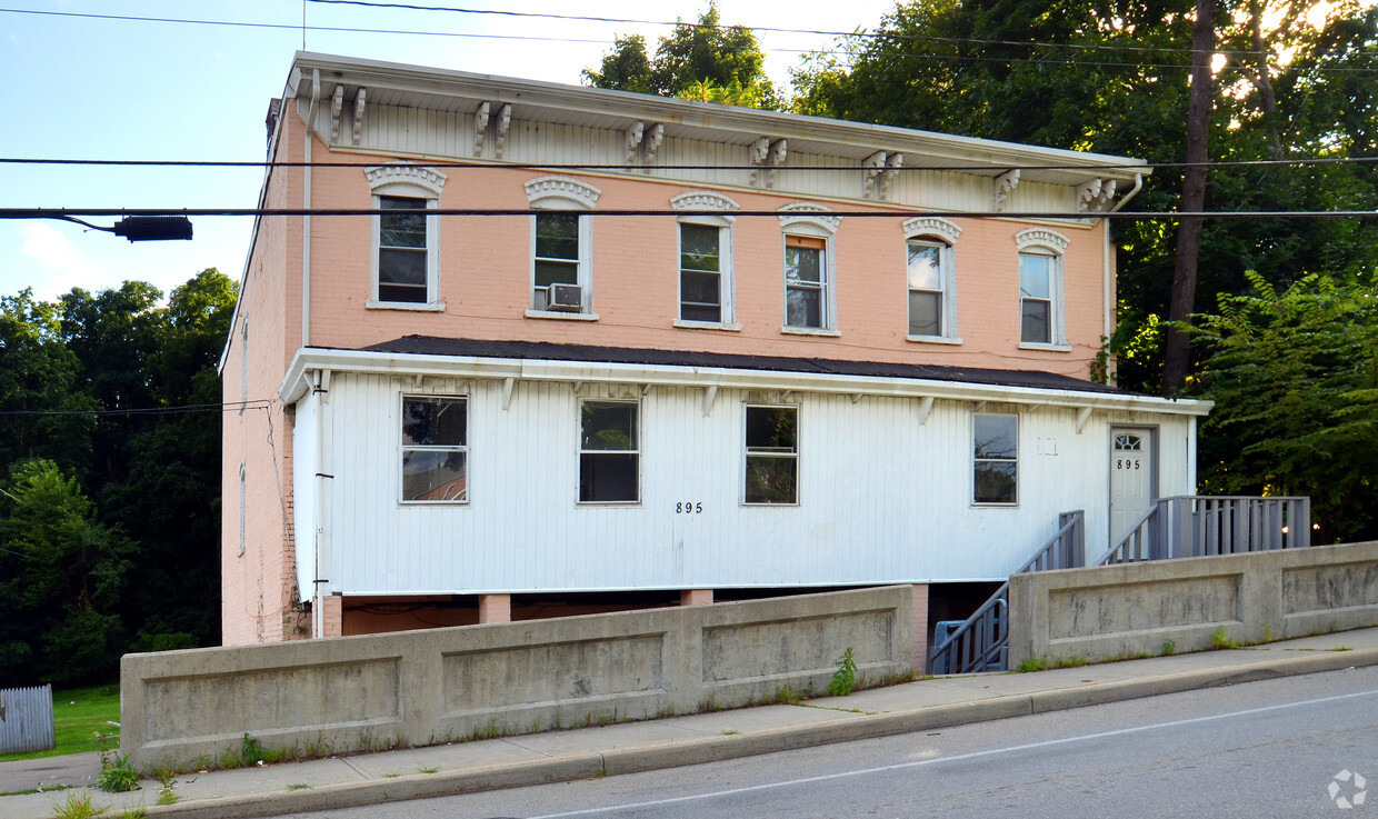 Primary Photo - 895 Wolcott Ave