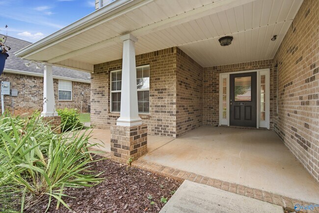 Foto del edificio - 161 Alderwood Dr
