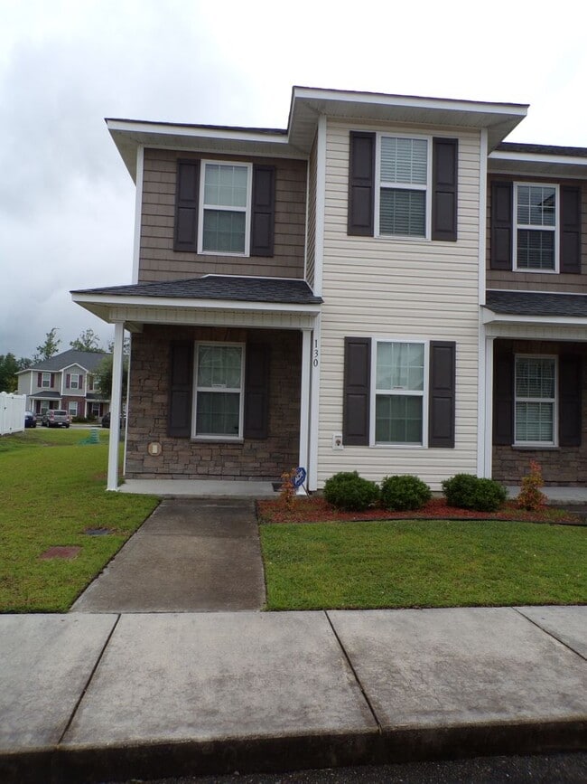 Building Photo - 130 Glen Cannon Drive