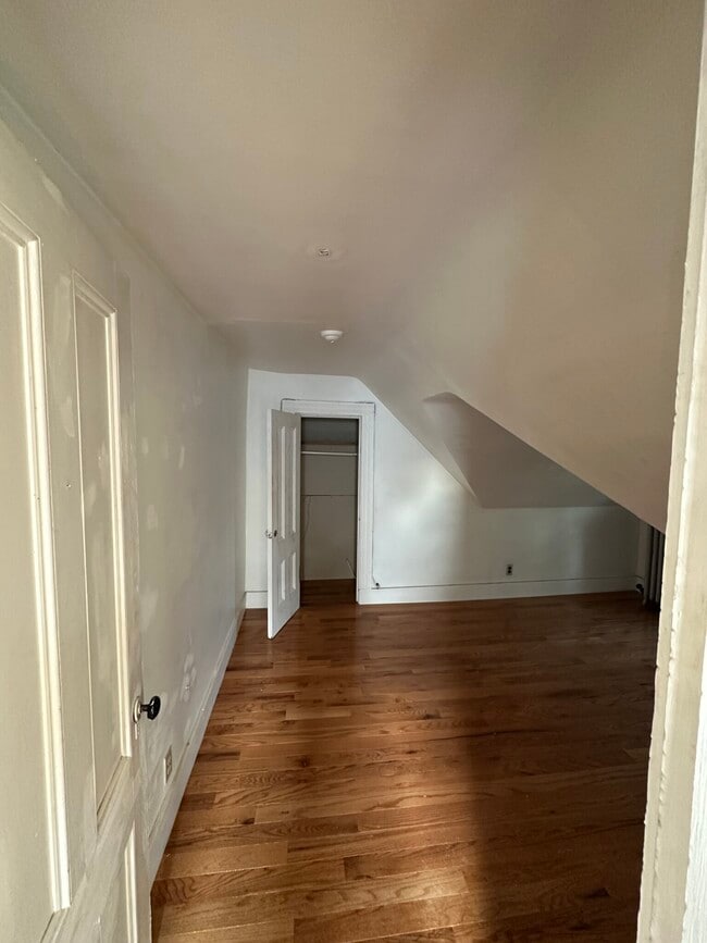 Foto del edificio - 15 Cushman Rd