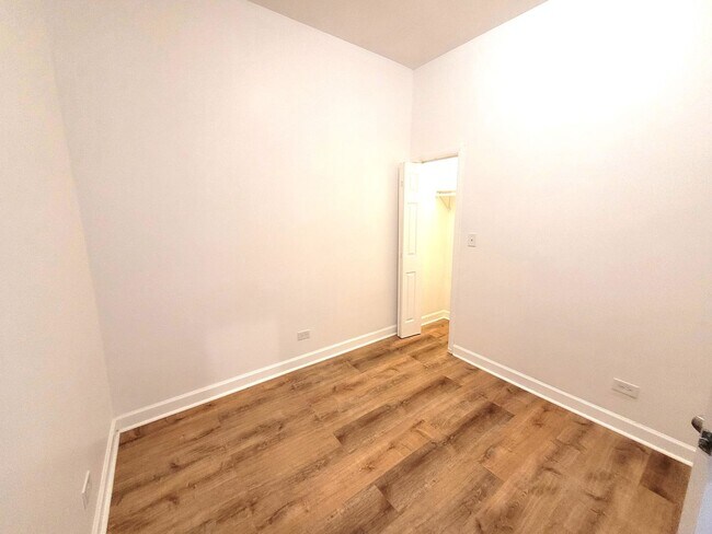 Building Photo - 7552 S Parnell