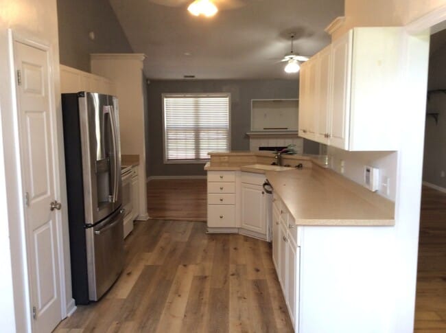 Building Photo - 403 Jacqueline Dr