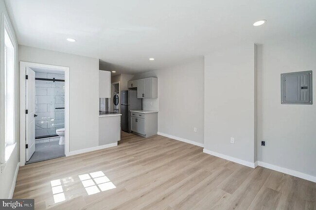 Building Photo - 1 bed 1 bath in the heart of fairmount 8/1