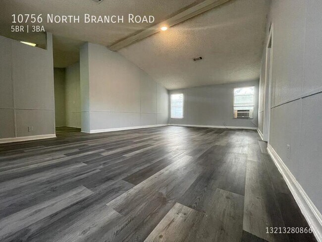 Foto del edificio - Very Spacious 5/3 Mobile Home