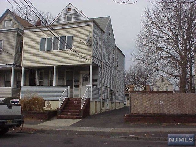 Building Photo - 95 Grand St