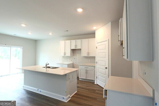 Building Photo - 121 Buckeye Rd