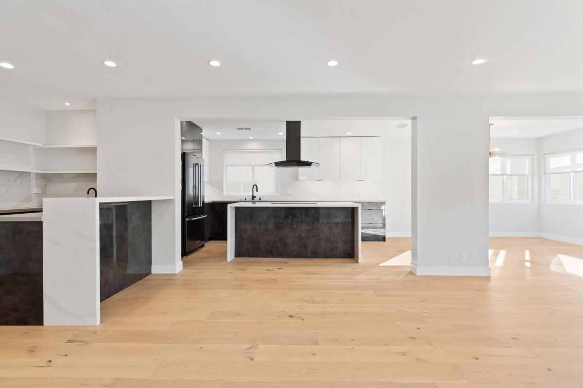 Foto principal - 153 S Palm Dr