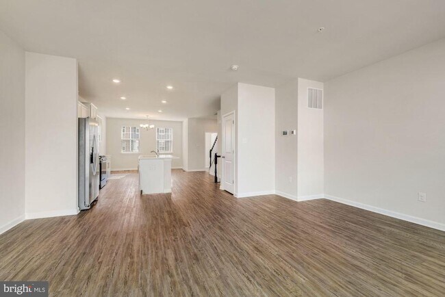 Foto del edificio - 7064 Delegate Pl