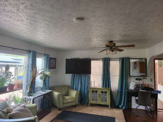 Building Photo - 91-339-339 Fort Weaver Rd