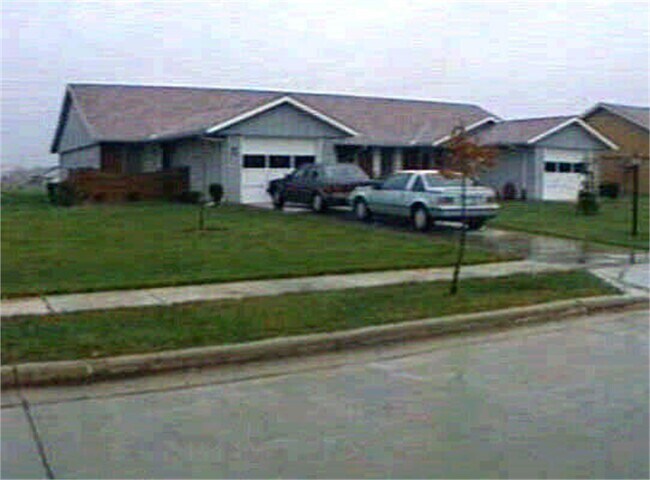 Building Photo - 2448 Wilshire Dr