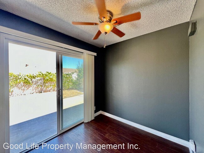Building Photo - 2 br, 1.5 bath House - 10925 Via Banco