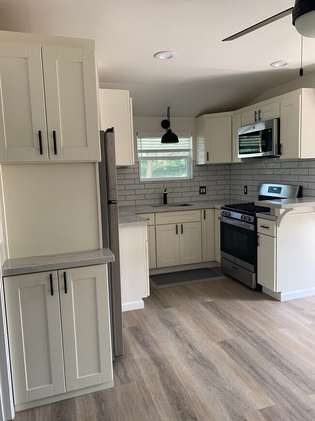 251 Snyder Ave Unit B, Aromas, CA 95004 Apartments in Aromas, CA