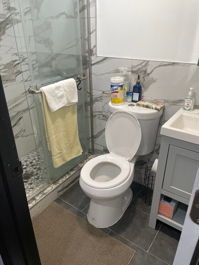 1068 Washington St, Baldwin, NY 11510 House Rental in Baldwin, NY