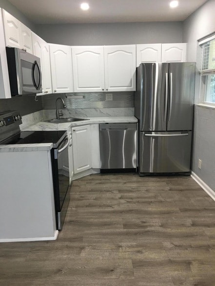 Photo - 2741 NE 8th Ave Apartment