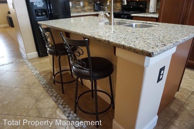 Foto del edificio - 3 br, 2 bath House - 3114 Brickfield Ave.