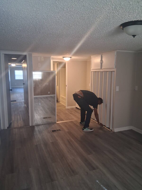 Foto del edificio - 1920 E 151st Ave