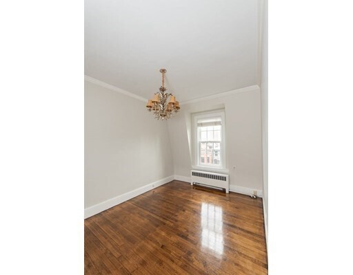Building Photo - 133 Marlborough St