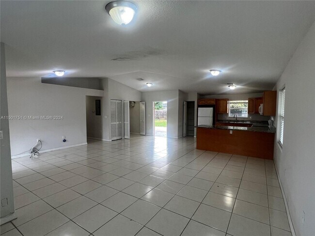 Building Photo - 10040 SW 45th St
