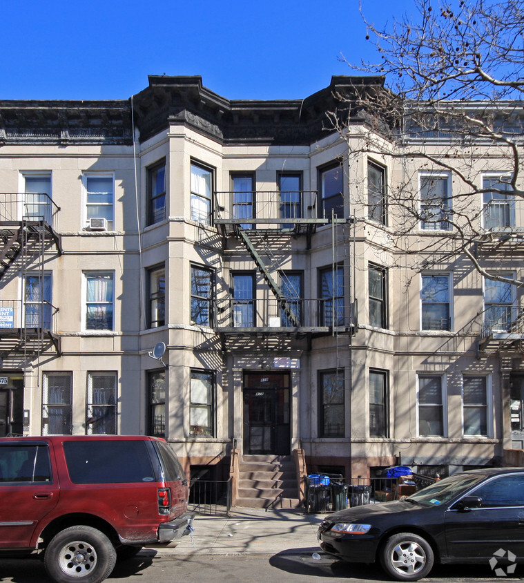 Primary Photo - 879 Saint Johns Pl