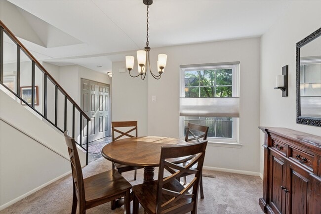 Building Photo - Beautiful 2-Bedroom, 2.5-Bath Townhome in ...