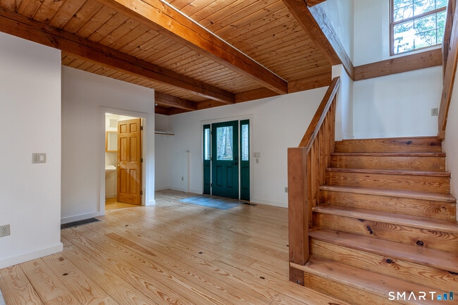 Foto del edificio - 38 W Mountain Ln
