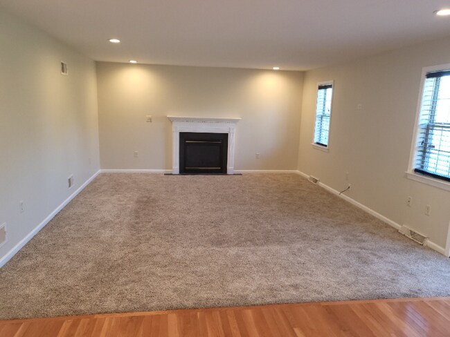 Building Photo - 645 Thomas Armor Dr
