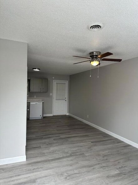 Foto del edificio - 2165 Arnold St NW