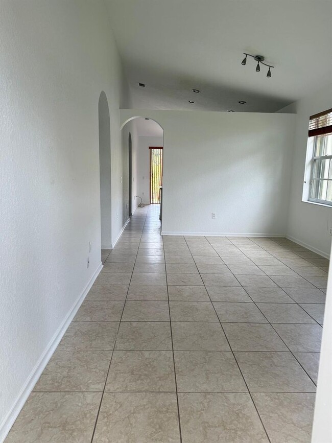 Foto del edificio - 1720 NW 78th Way