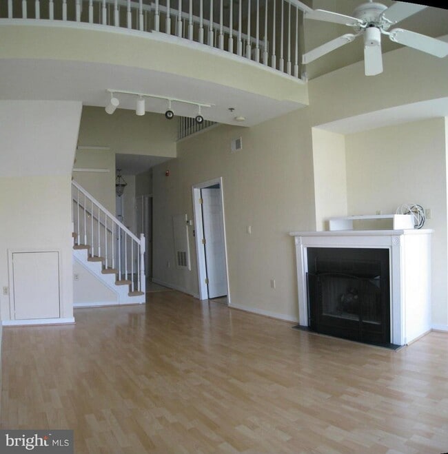 Building Photo - 1641 International Dr