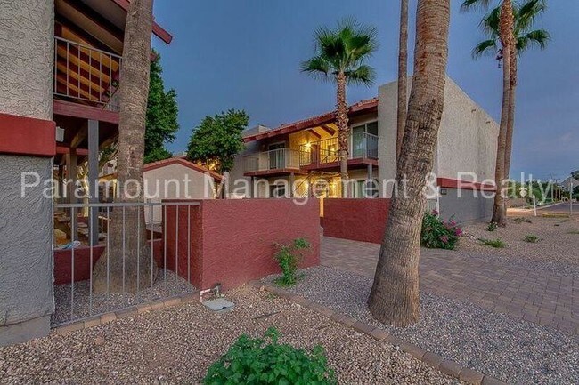Building Photo - **Move in special!** Beautiful 2 bed/1 bath