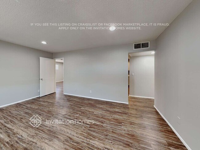 Foto del edificio - 3146 W Cactus Rd