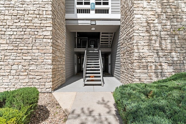 Building Photo - 2575 S Syracuse Way