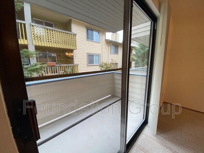 Foto del edificio - 12542 35th Ave NE