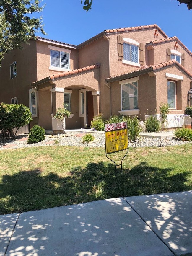 Building Photo - 4 br, 3 bath House - 919 Larable Ct.