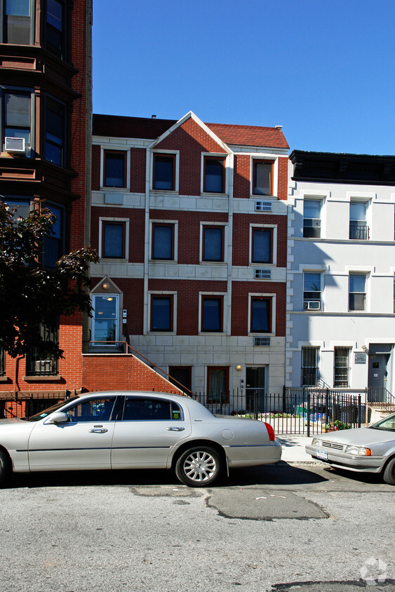 Primary Photo - 394 12th St
