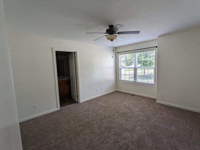Building Photo - 108 Park Dr