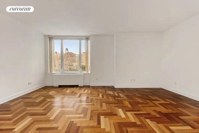 Foto del edificio - 220 Riverside Blvd