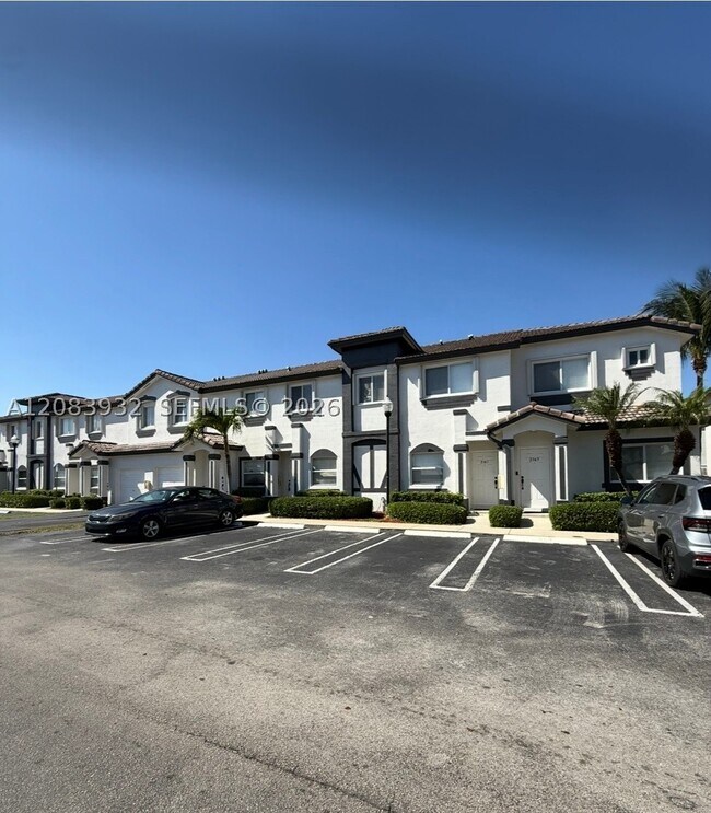 Building Photo - 2359 SE 23rd Dr