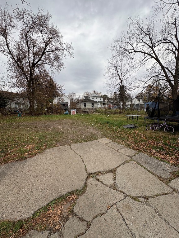 Building Photo - 114 Conklin Ave