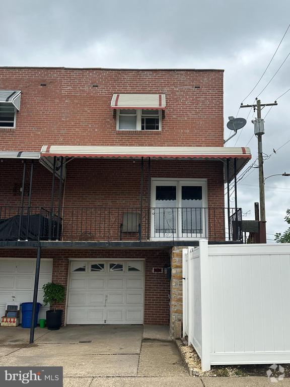Building Photo - 3658 Miller St